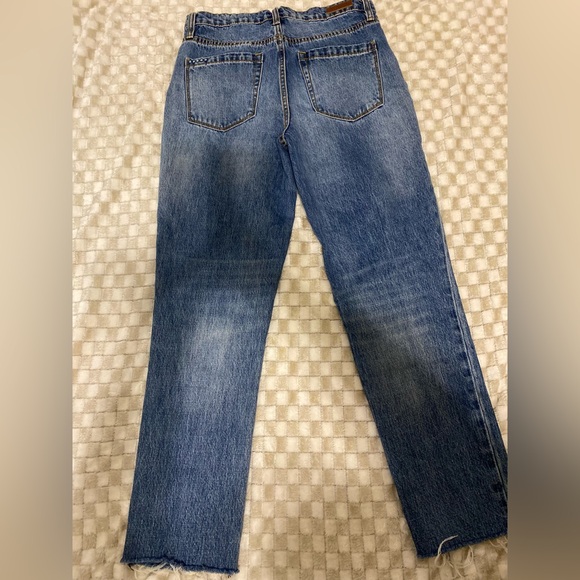 BlankNYC jeans 
The Madison crop
Sz 27 
BlankNYC jeans - Picture 2 of 5